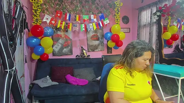 lesbiancuple (G young) - Panties aside & control lush x3 minutes