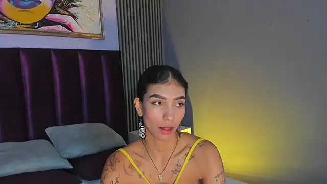 Watch LauraAristizabal live on EroticFlix - High definition streams