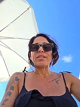 sexy7883 live cam on StripChat