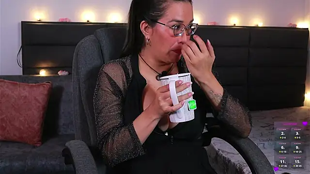 kathieandpovcock1 webcam