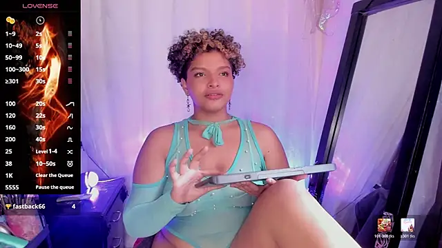 chloe_kisses webcam