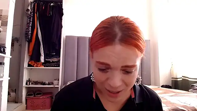 saara_johnson496 live cam on StripChat