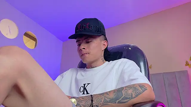 Nascary_Fox webcam