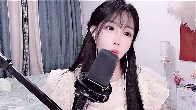 Laura_520 webcam