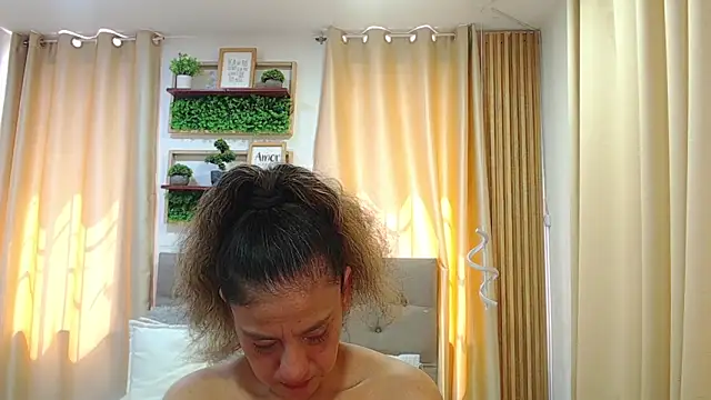 sasi_luna webcam