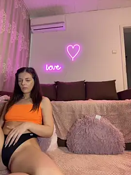 Watch Sabrinedivinee live on EroticFlix - High definition streams