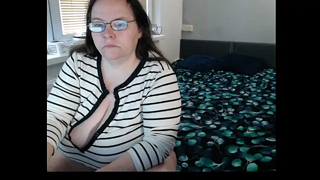 Watch Sweetboobs live on EroticFlix - High definition streams