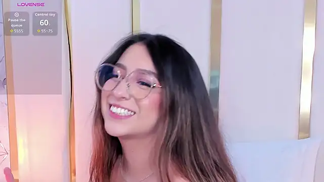 Watch KamilaVegga live on EroticFlix - High definition streams