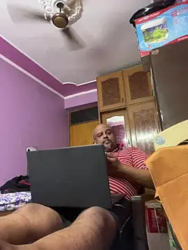 Dick_6inches_Delhi webcam