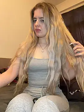 Holly-Glamour webcam