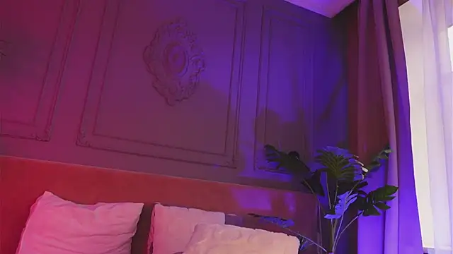 Liv_Fay webcam