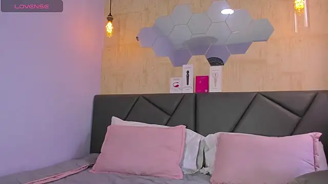 valentina-diiaz - Valentina-diiaz's free webcam - UK Sex Cams