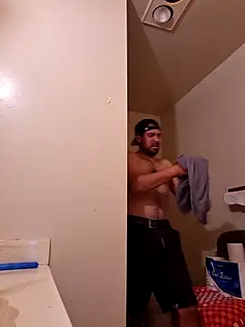 mrcoco707 (Ask my age) - Make daddy dick spit cum i got 40 min
