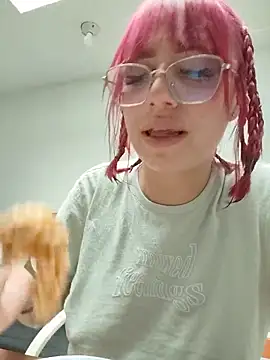 Kitty_Melodi webcam
