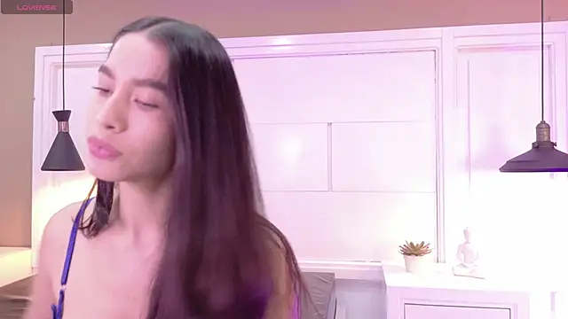 Watch JuliaaVega live on EroticFlix - High definition streams