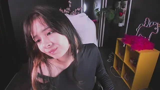 Watch May_Ling live on EroticFlix - High definition streams
