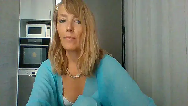 Watch Satu8 live on EroticFlix - High definition streams