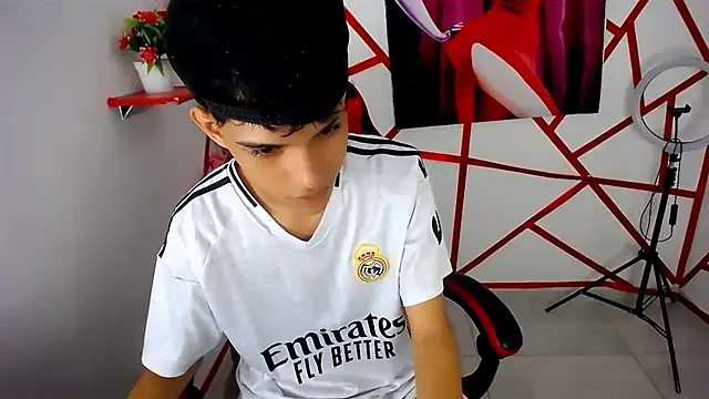 chris_evans77 (M twink) - GOAL x DESIRE