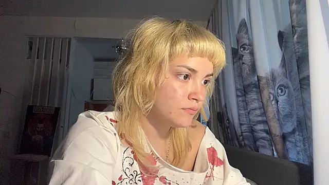 FreedaDeloach webcam