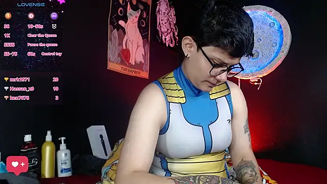 girl_intense444 webcam