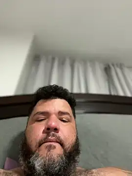 HotDominicanCum webcam