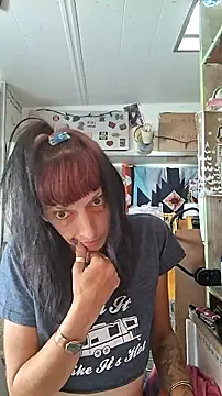 whitetrashdirtyslut webcam