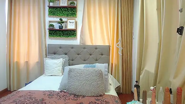 sasi_luna webcam