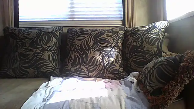 Luvstrokingoncam webcam