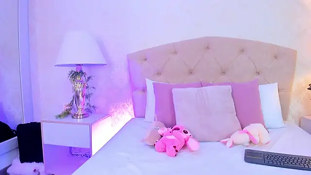 Mia_Montess webcam