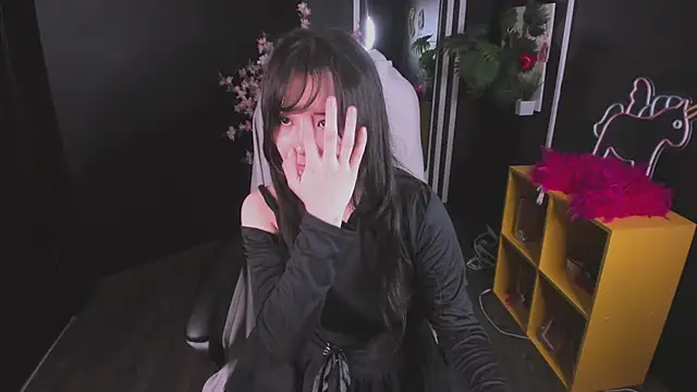 Watch May_Ling live on EroticFlix - High definition streams