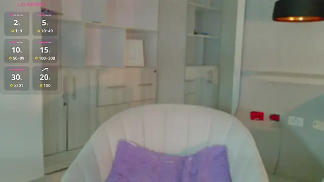 Watch Adrianaa_gold live on EroticFlix - High definition streams
