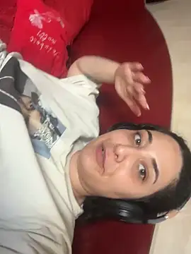 Watch ICEDGLOSS live on EroticFlix - High definition streams