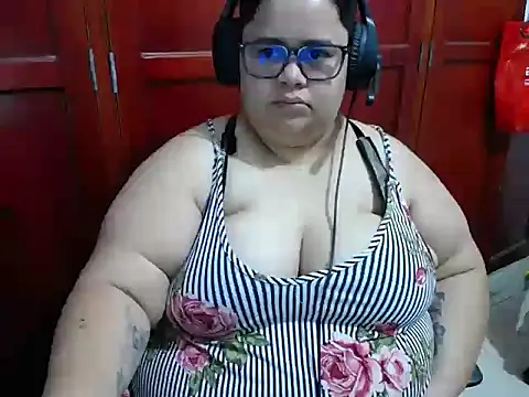 hotlesby4uxxx webcam