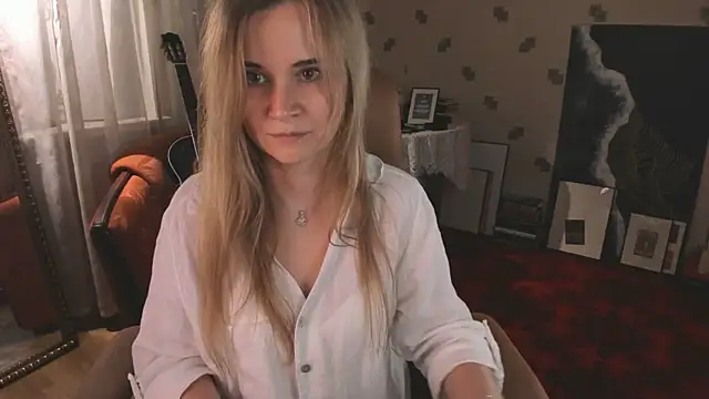 Watch MiaSparkes live on EroticFlix - High definition streams