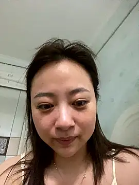 Watch CRROO-AA live on EroticFlix - High definition streams