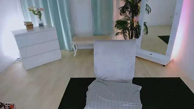 Watch Karinella_x live on EroticFlix - High definition streams