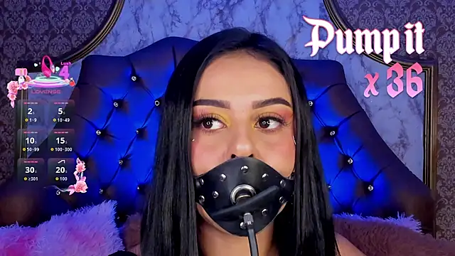 SoffiQueen webcam