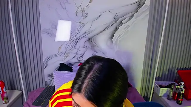 Watch venusowen_ live on EroticFlix - High definition streams