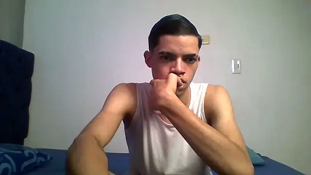 Latinos_2001 webcam