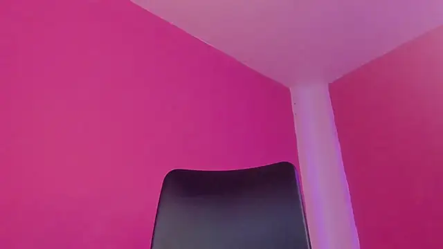 CLAIRE_EMPIRE webcam