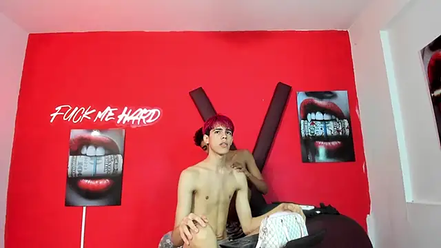 TWINKS_FRIENDS webcam