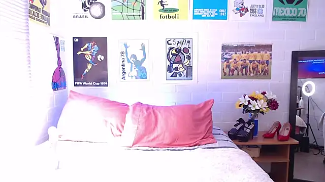 Amy66 webcam