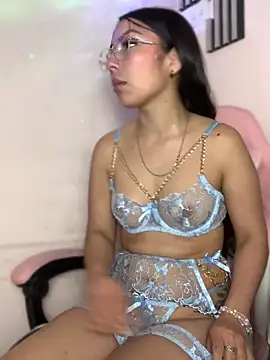 Watch Julieth_ec live on EroticFlix - High definition streams