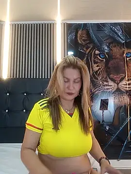 Watch _Pamelamilff live on EroticFlix - High definition streams