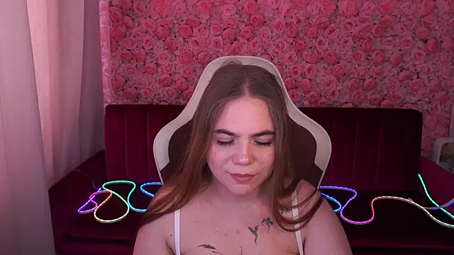LikaMoons webcam