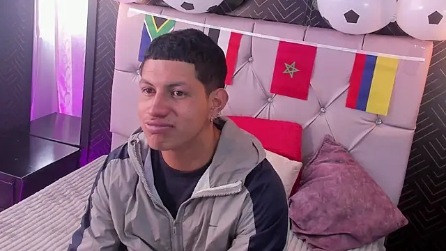Tony_Zackk webcam
