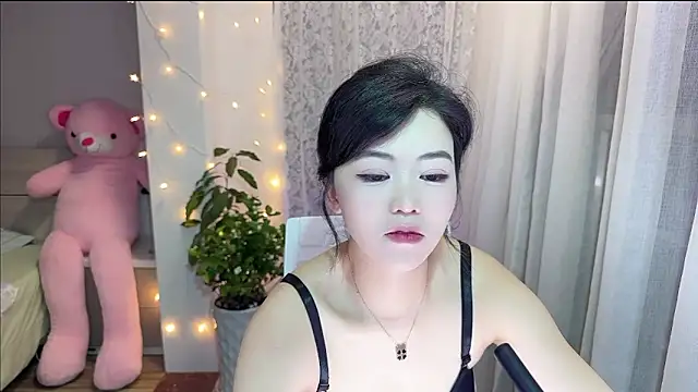 Watch inlkitten live on EroticFlix - High definition streams