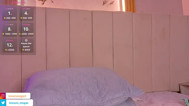 Megan_browns1 webcam