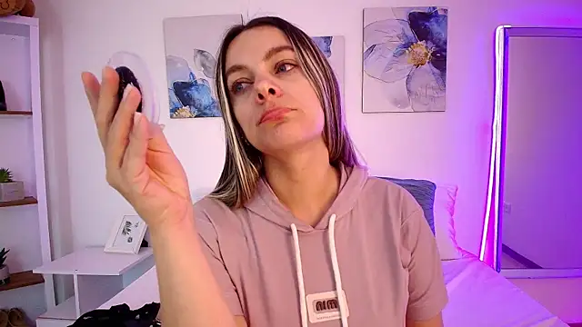Isabella_Harley webcam