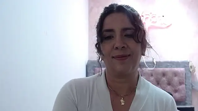 Watch Victoria_meester live on EroticFlix - High definition streams